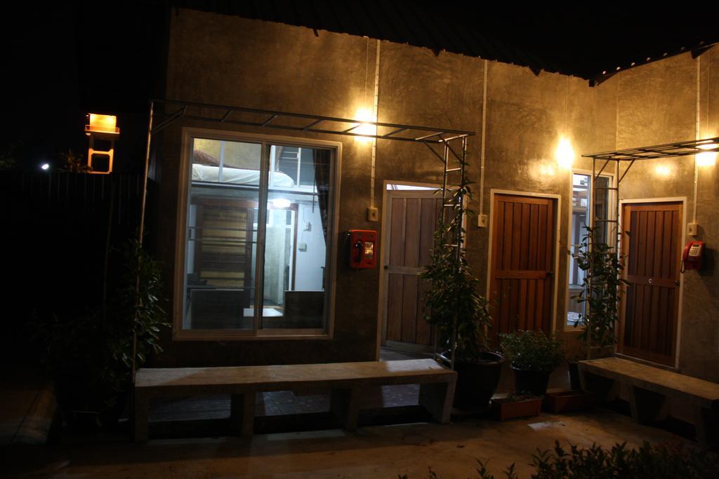 Zan Pla Nade Guesthouse Chiang Rai Pokój zdjęcie